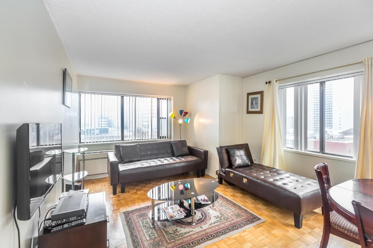 Toronto Furnished Living-Gerard Apartment Ngoại thất bức ảnh
