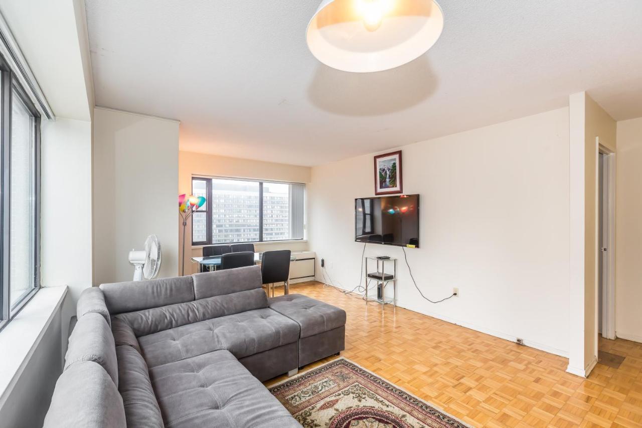 Toronto Furnished Living-Gerard Apartment Ngoại thất bức ảnh