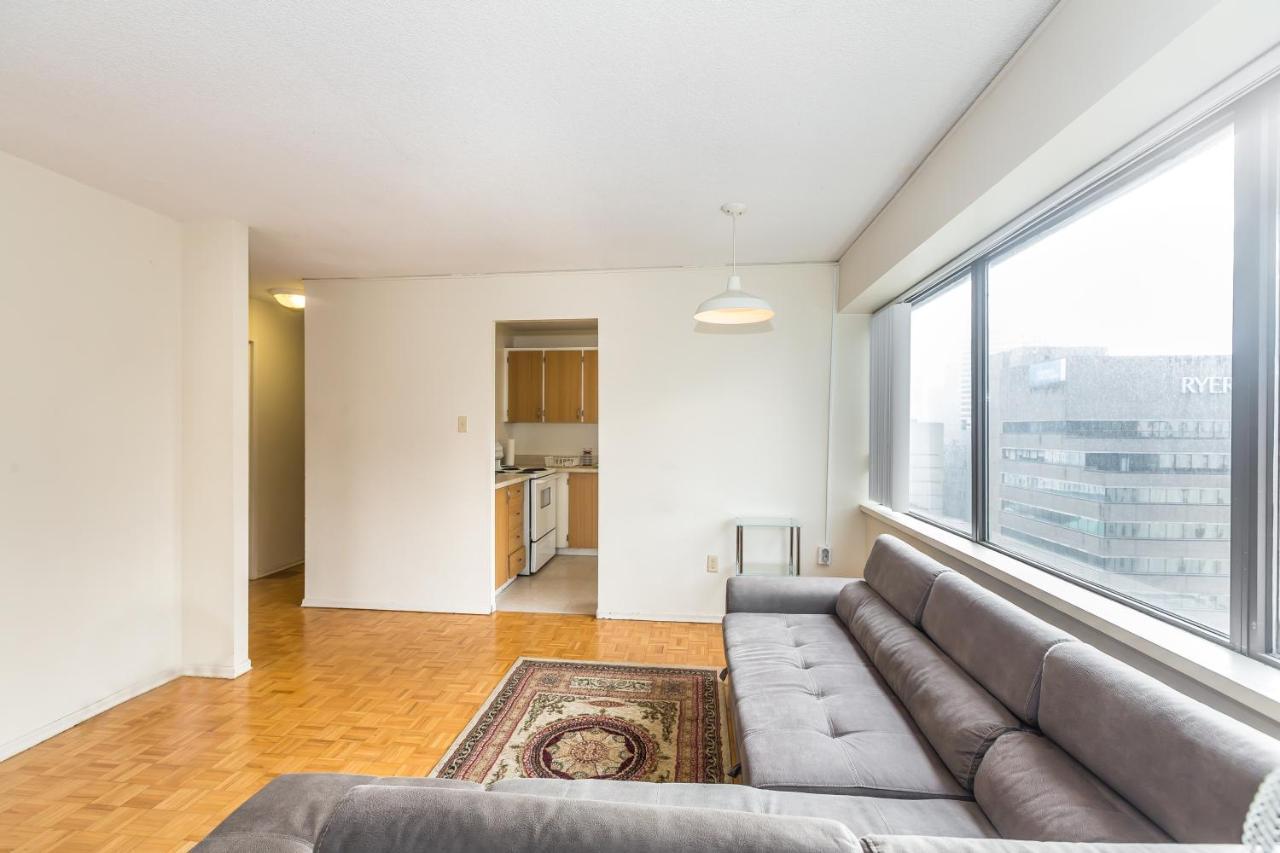 Toronto Furnished Living-Gerard Apartment Ngoại thất bức ảnh