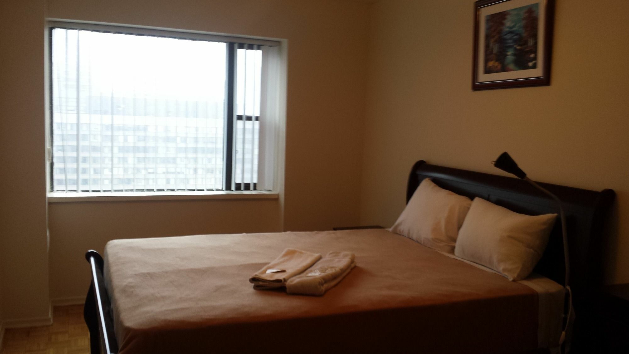 Toronto Furnished Living-Gerard Apartment Ngoại thất bức ảnh