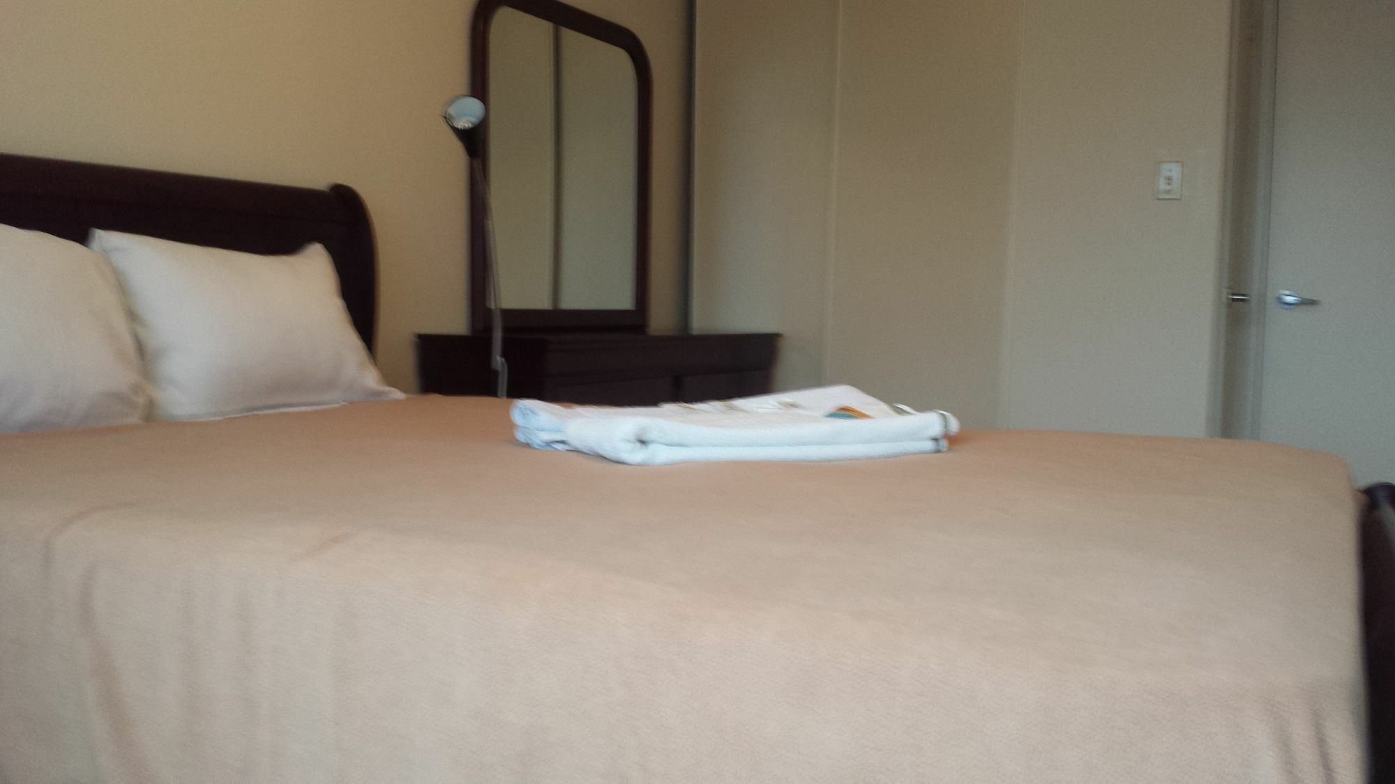 Toronto Furnished Living-Gerard Apartment Ngoại thất bức ảnh